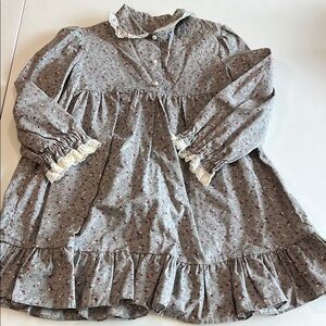 Floral Gray Long Sleeve Dress with Lace Trim - vintage‎